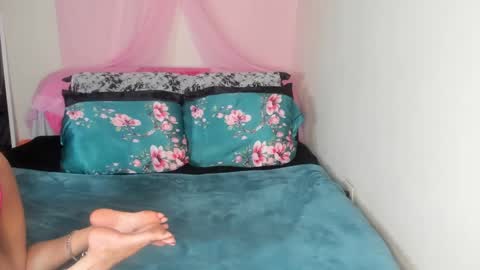 Snapshot of yasminayazzie chatting on 11, 3, 2025 Yasmina online show from 11, 3, 2025