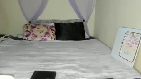 Snapshot of yasminayazzie chatting on 13, 9, 2025 Yasmina online show from 13, 9, 2025