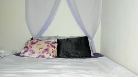 Snapshot of yasminayazzie chatting on 19, 9, 2025 Yasmina online show from 19, 9, 2025