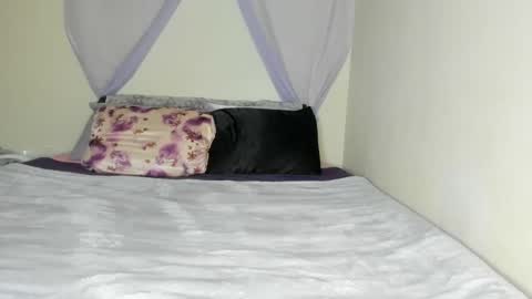 Snapshot of yasminayazzie chatting on 14, 10, 2025 Yasmina online show from 14, 10, 2025