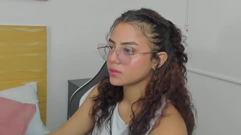 yaya23x online show from 15, 1, 2025