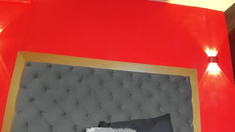 Snapshot of yayahilton chatting on 16, 11, 2025 YAYA online show from 16, 11, 2025