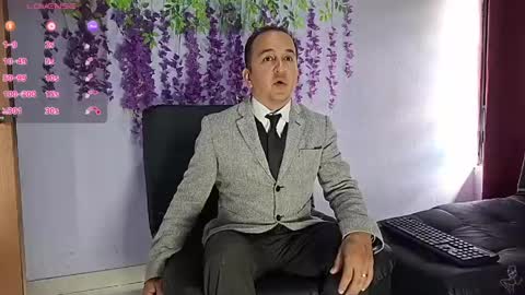 Snapshot of yazfore chatting on 8, 6, 2026 Hazzan online show from 8, 6, 2026