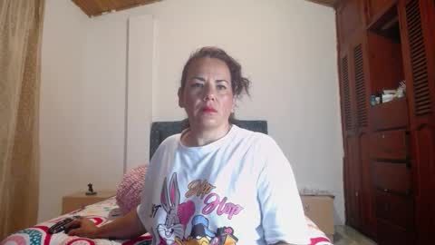 Snapshot of yazmin_mature chatting on 16, 11, 2025 Jasmin online show from 16, 11, 2025