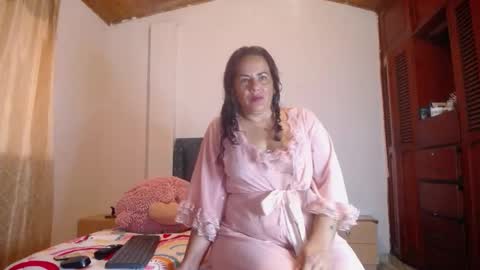 Snapshot of yazmin_mature chatting on 17, 11, 2025 Jasmin online show from 17, 11, 2025