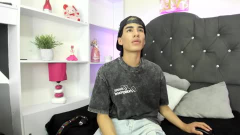  TRIO HOT  online show from 17, 1, 2025