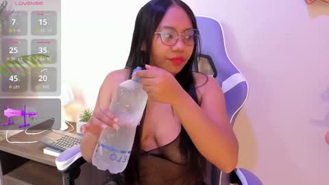 Snapshot of yeika_foxy chatting on 25, 2, 2025 yeika_foxy online show from 25, 2, 2025