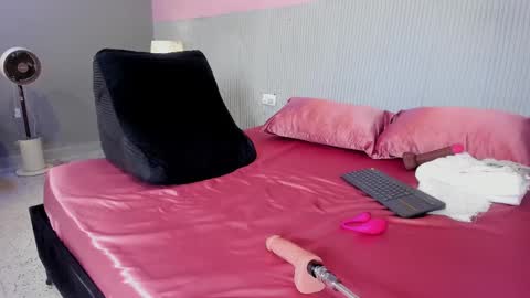 Snapshot of yeika_foxy chatting on 19, 9, 2025 yeika_foxy online show from 19, 9, 2025