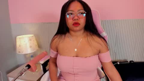 Snapshot of yeika_foxy chatting on 18, 11, 2025 yeika_foxy online show from 18, 11, 2025