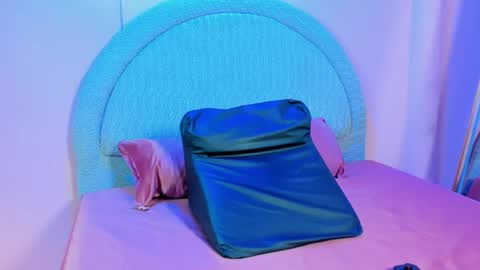 yeika_foxy online show from 19, 4, 2026