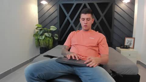 Snapshot of yeiko_romero_ chatting on 19, 12, 2024 YEIKO ROMERO online show from 19, 12, 2024