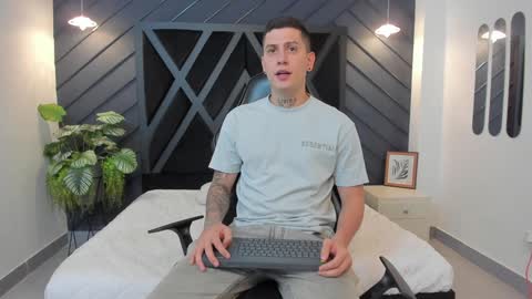 Snapshot of yeiko_romero_ chatting on 30, 1, 2025 YEIKO ROMERO online show from 30, 1, 2025