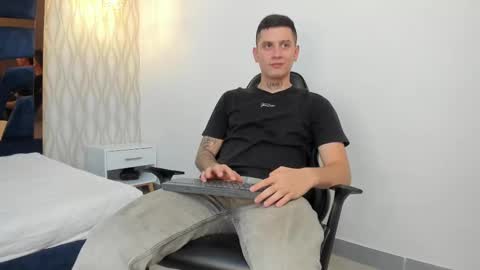 Snapshot of yeiko_romero_ chatting on 19, 2, 2025 YEIKO ROMERO online show from 19, 2, 2025