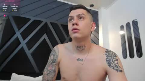 Snapshot of yeiko_romero_ chatting on 1, 3, 2025 YEIKO ROMERO online show from 1, 3, 2025