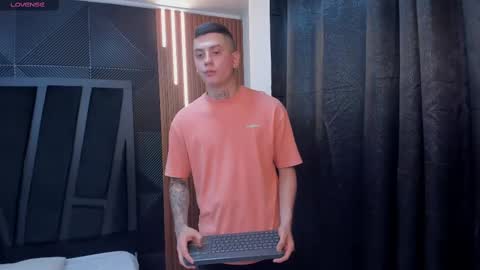 Snapshot of yeiko_romero_ chatting on 7, 3, 2025 YEIKO ROMERO online show from 7, 3, 2025
