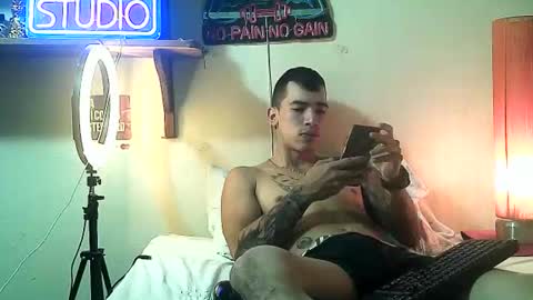 yeisoncastellanos1999 online show from 10, 5, 2026