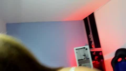 yelena03 online show from 4, 3, 2025