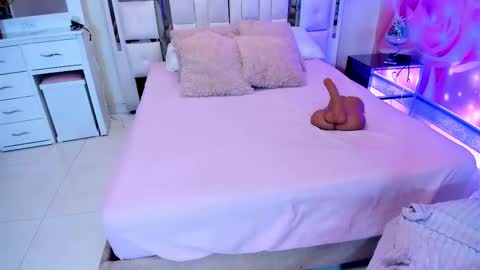 yelena  online show from 19, 12, 2025