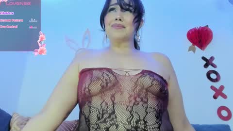 Yelena Owens online show from 27, 1, 2025