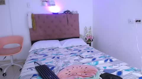 Snapshot of yemfairymcry chatting on 25, 2, 2025 YEM online show from 25, 2, 2025