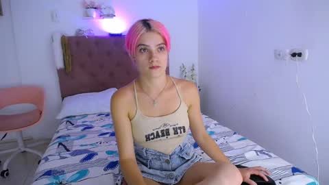 Snapshot of yemfairymcry chatting on 1, 3, 2025 YEM online show from 1, 3, 2025