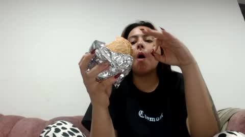 Snapshot of yessica_08 chatting on 16, 7, 2026 yessica and andres online show from 16, 7, 2026