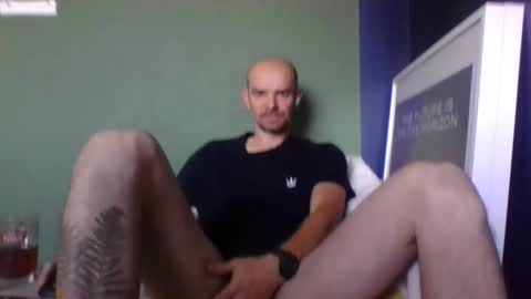 yewloo online show from 28, 9, 2025