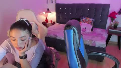 Snapshot of yiing_and_yang chatting on 18, 9, 2025 Yiing and yang online show from 18, 9, 2025
