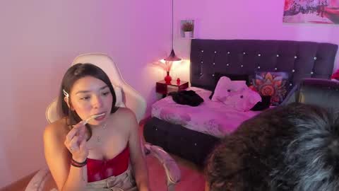 Snapshot of yiing_and_yang chatting on 20, 9, 2025 Yiing and yang online show from 20, 9, 2025