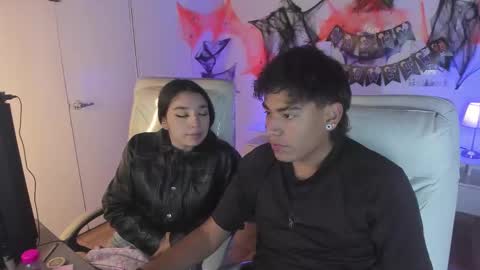 Snapshot of yiing_and_yang chatting on 21, 10, 2025 Yiing and yang online show from 21, 10, 2025