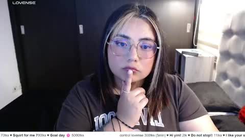 hii i am yini online show from 7, 5, 2026