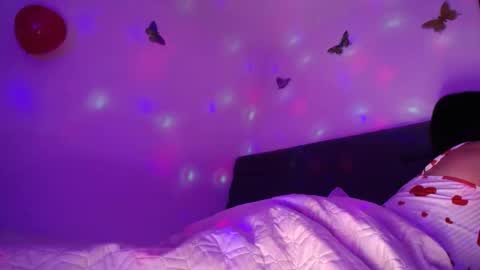 Yiny online show from 16, 2, 2025