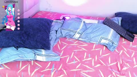 Snapshot of yiovanna19 chatting on 8, 2, 2025 Yiovanna online show from 8, 2, 2025