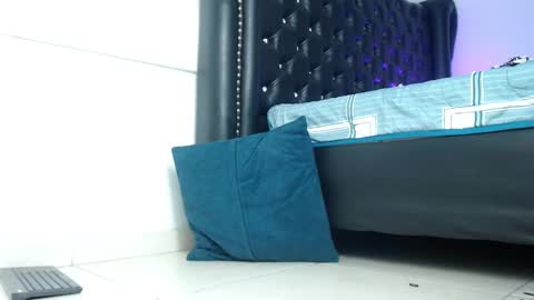 Snapshot of yiovanna19 chatting on 20, 2, 2025 Yiovanna online show from 20, 2, 2025