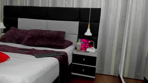 yiyisandoval online show from 15, 1, 2026