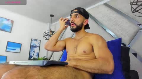 Yiyo online show from 17, 1, 2025