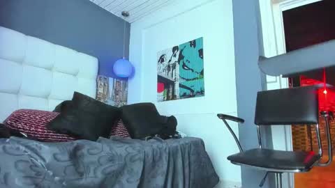 Yiyo online show from 21, 9, 2025