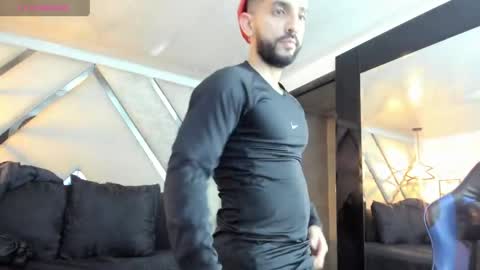 Yiyo online show from 21, 4, 2026