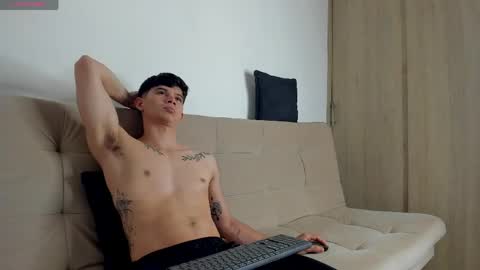 Snapshot of yizus_bonz chatting on 7, 5, 2026 yizus_bonz online show from 7, 5, 2026