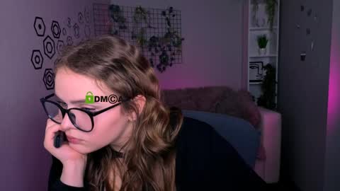 Snapshot of ylia_fress chatting on 10, 4, 2026 Ylia online show from 10, 4, 2026