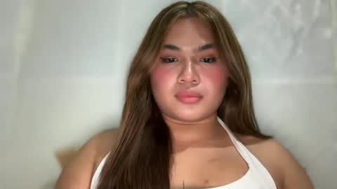 yllana love online show from 15, 2, 2025