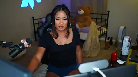 Snapshot of ynaong chatting on 27, 12, 2024 Palmela Handerson online show from 27, 12, 2024