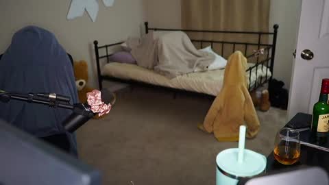 Snapshot of ynaong chatting on 3, 1, 2025 Palmela Handerson online show from 3, 1, 2025