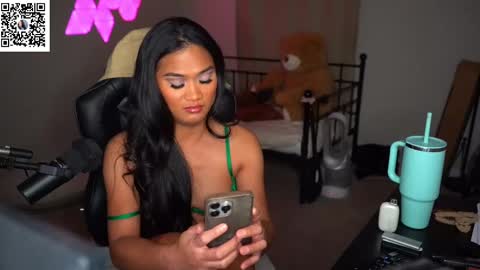 Snapshot of ynaong chatting on 15, 2, 2025 Palmela Handerson online show from 15, 2, 2025