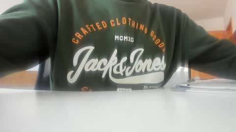 Snapshot of yoda130305 chatting on 18, 9, 2025 yoda130305 online show from 18, 9, 2025