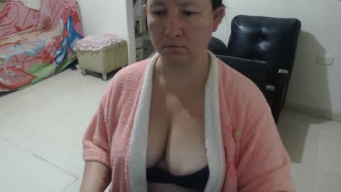 Snapshot of yohis_kiut25 chatting on 25, 2, 2025 yohis online show from 25, 2, 2025