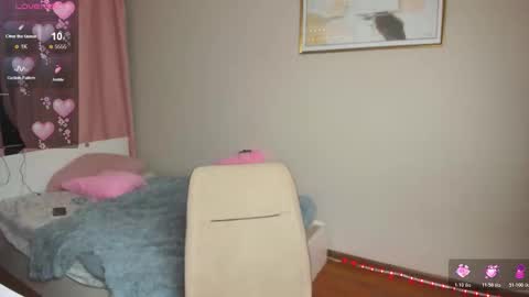 Snapshot of yoi_mika chatting on 18, 11, 2025 Mikaella - Mika online show from 18, 11, 2025