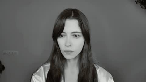 yoka_paradoxxx online show from 12, 9, 2025