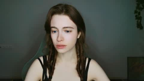 yoka_paradoxxx online show from 12, 11, 2025