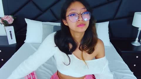 Yommi Winx online show from 7, 2, 2025